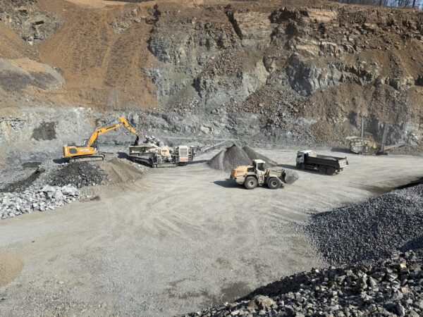 Kamenivo z&nbsp;lomu Omice putuje na stavbu tramvajové tratě Brno–Bystrc